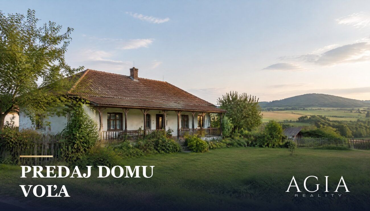 predaj domu Voľa, starší dom na dedine s verandou a výhľadom na polia